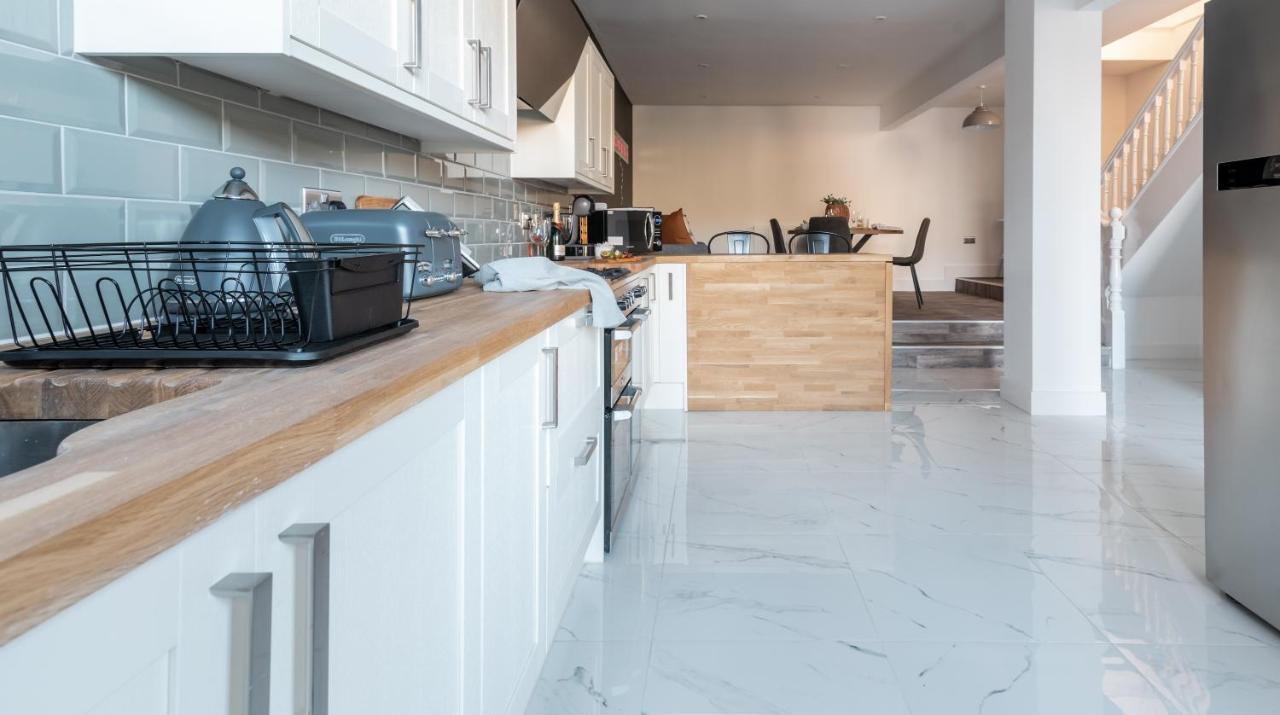 Ty Hapus Newport - Luxury 4 Bedroom Home Luaran gambar